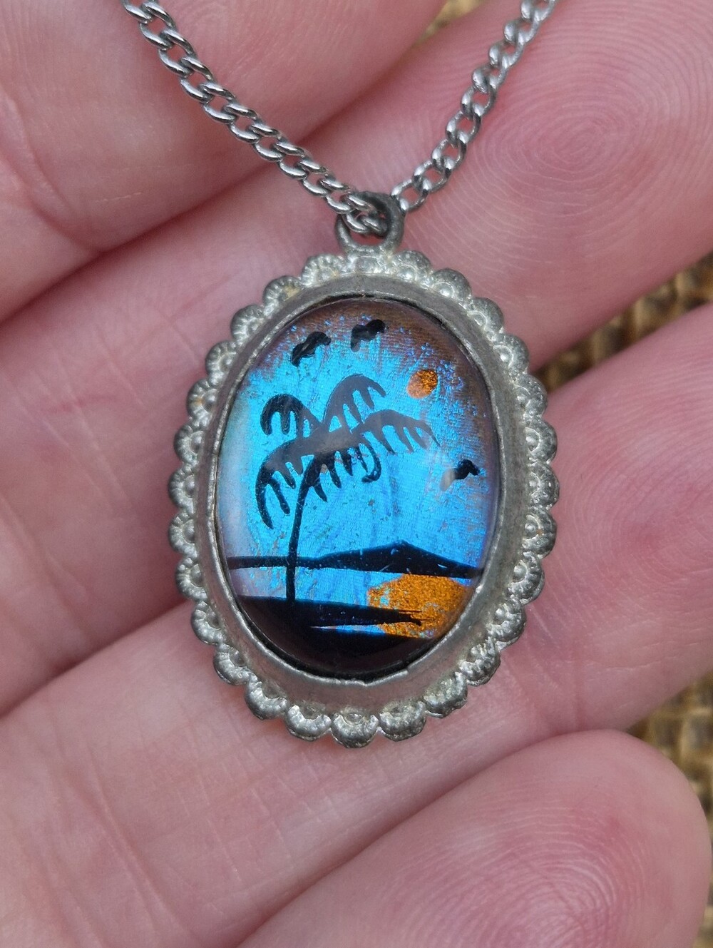 Vintage Morpho Butterfly Reversible Mountain Beach Sunset Pendant Necklace 18" - Picture 7 of 8